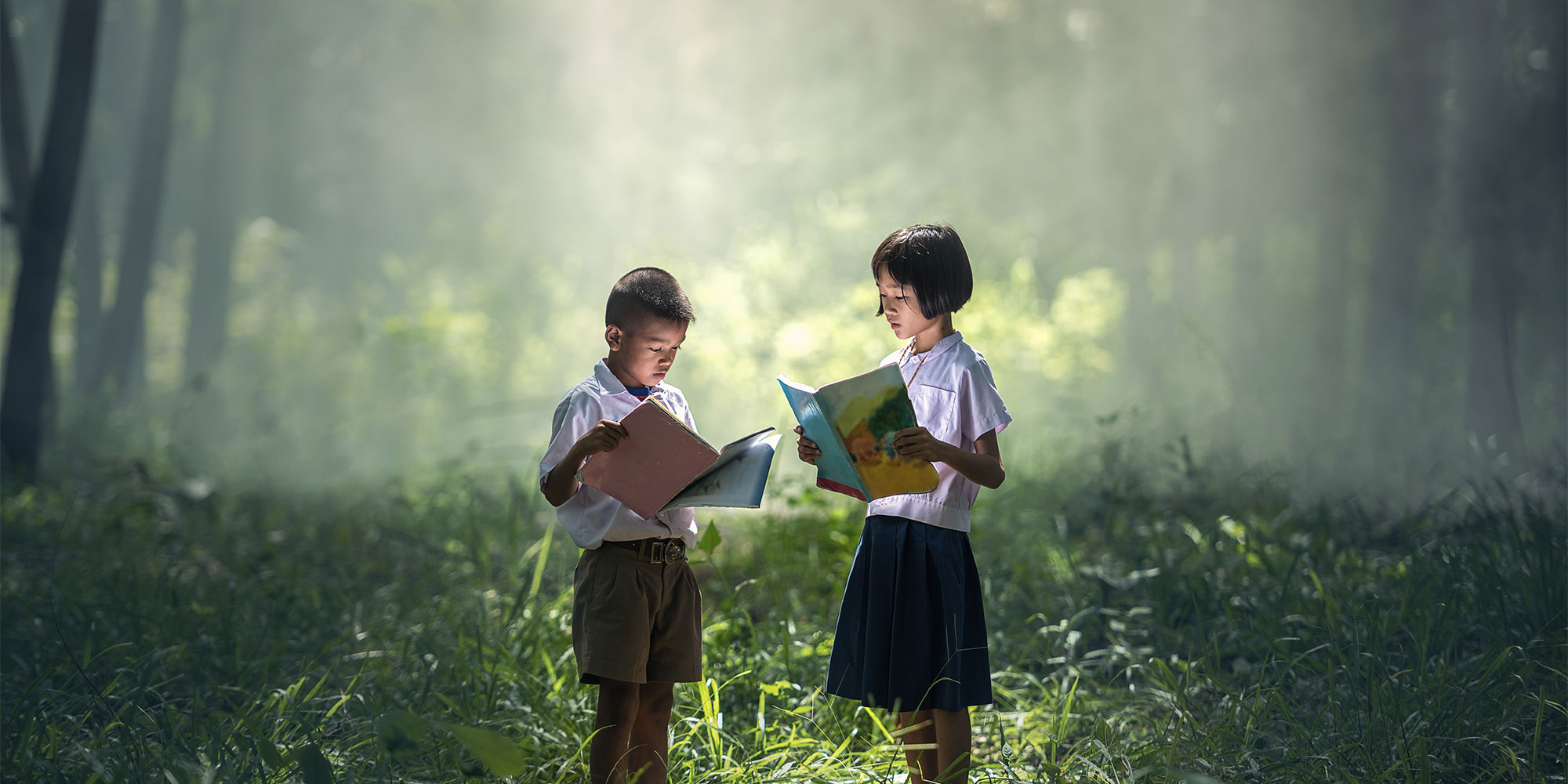 Children reading. Image via pixabay